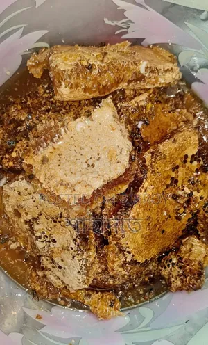 এটি সেরা হাতে ভাঙ্গা প্রাকৃতিক মধু খুচরা এবং পাইকারি