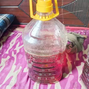 এটি সেরা হাতে ভাঙ্গা প্রাকৃতিক মধু খুচরা এবং পাইকারি
