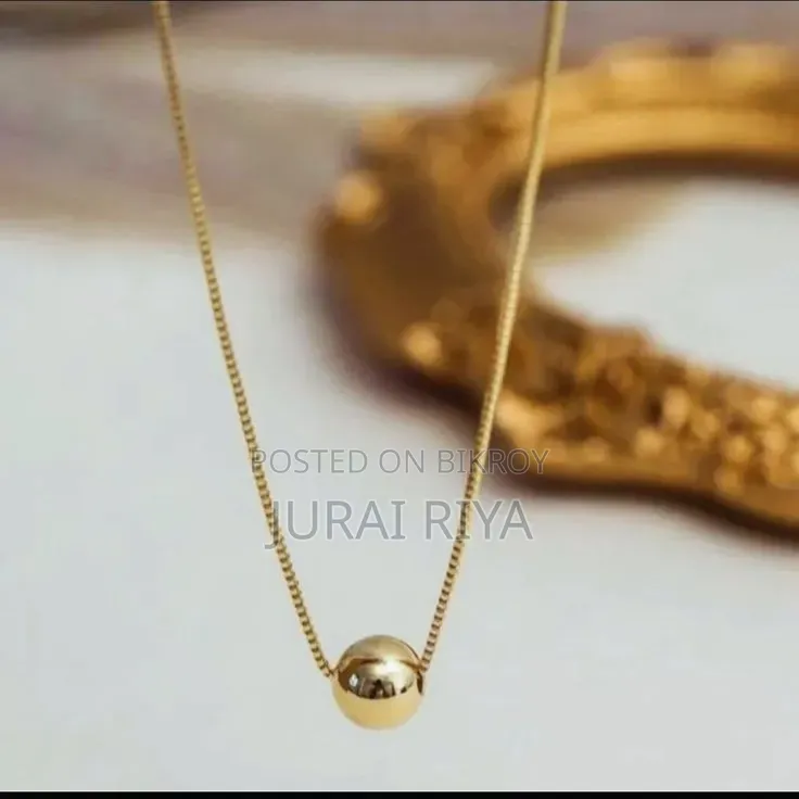বল পেনডেন্ট