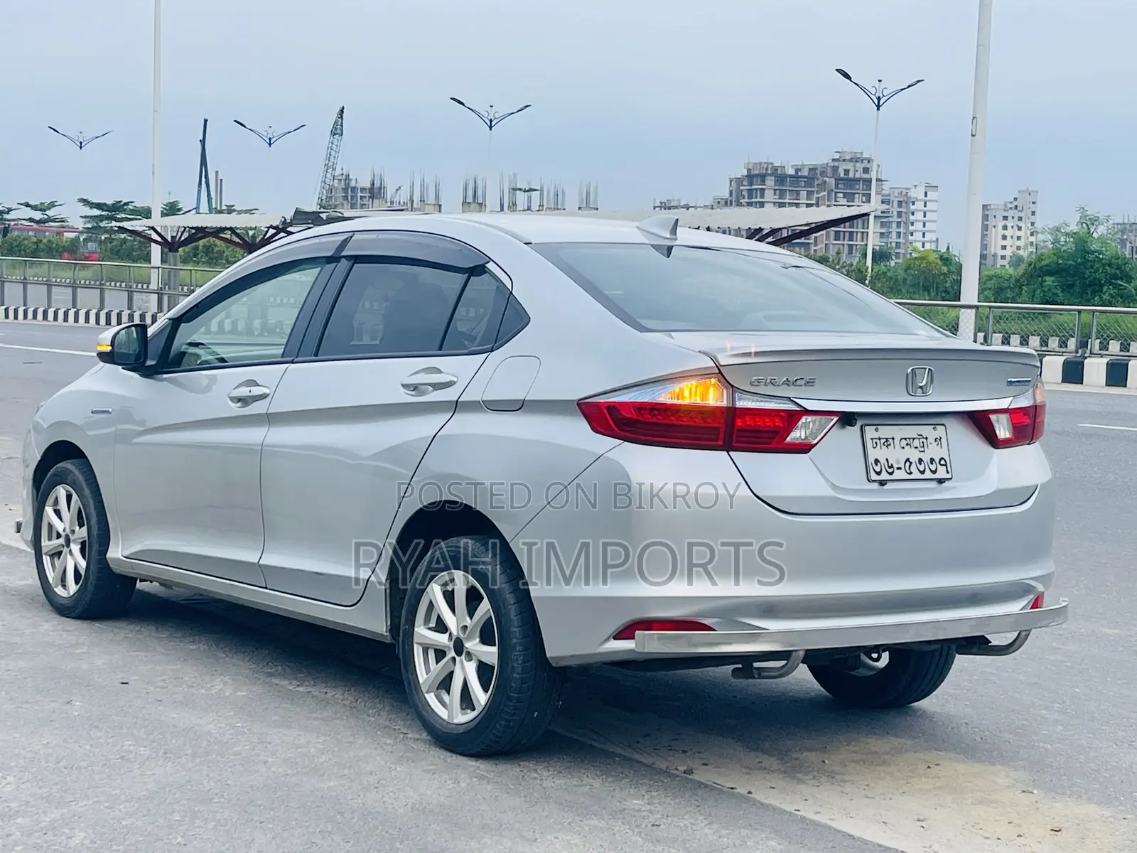 Honda Grace 1.5 Hybrid FWD 2016 Silver