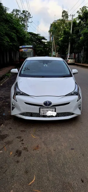 Toyota Prius 2017 Pearl