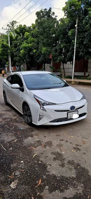 Toyota Prius 2017 Pearl