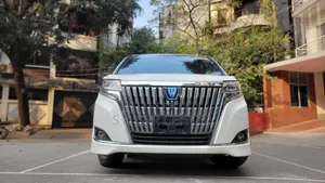 Toyota Esquire 2019 Pearl