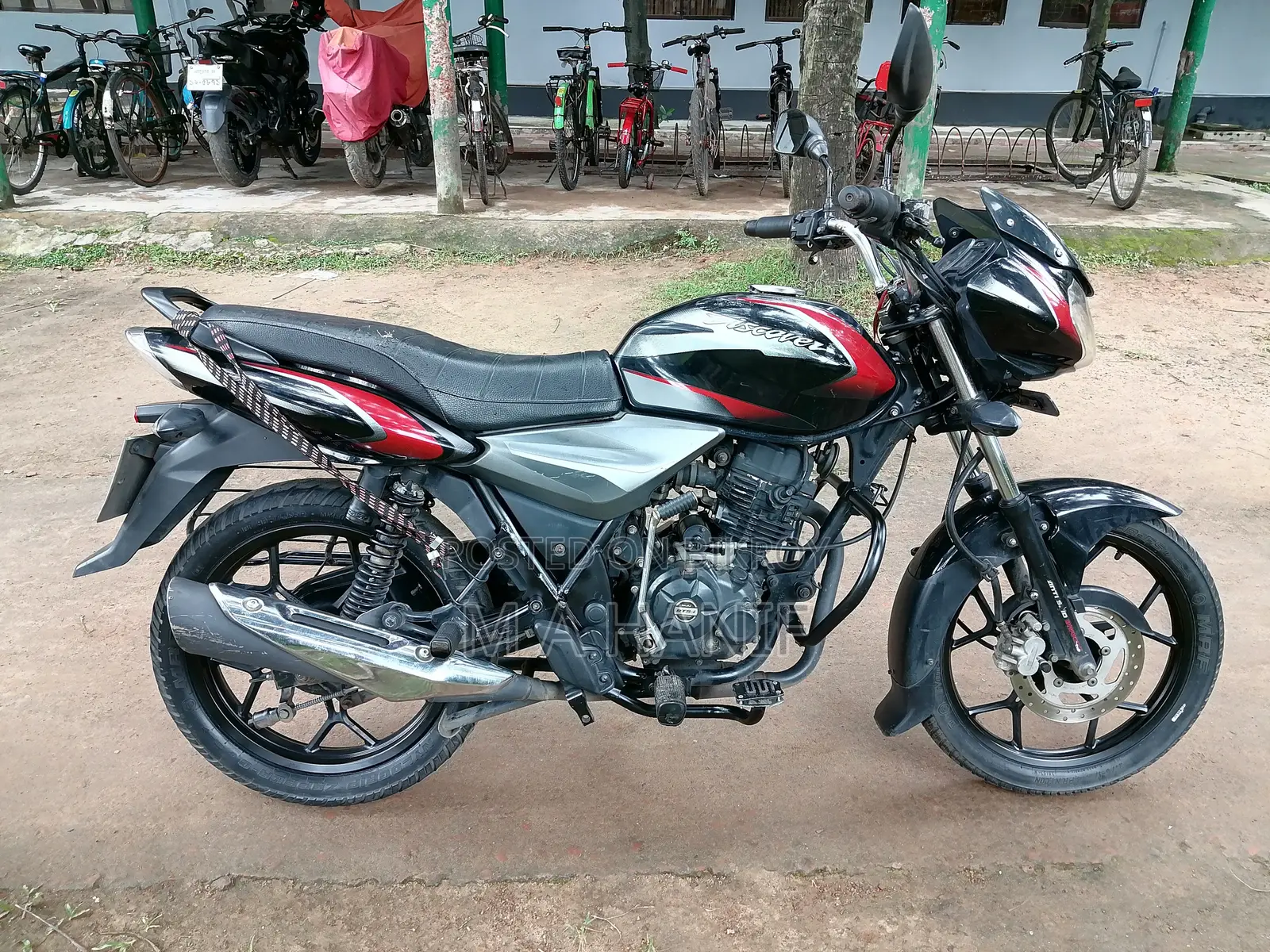 বাজাজ ডিসকভার ১২৫ ২০১৯ লাল