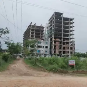 মধু সিটি ২, বাসিলায় ৩ বেডরুমের অ্যাপার্টমেন্ট বিক্রয়ের জন্য