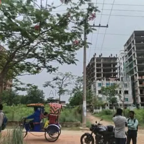 মধু সিটি ২, বাসিলায় ৩ বেডরুমের অ্যাপার্টমেন্ট বিক্রয়ের জন্য