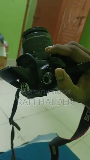 Canon 700 D