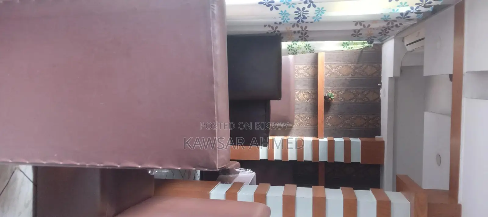 Space available for rent for office or showroom.