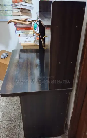পুরাতন পড়ার টেবিল বিক্রি হবে।
পশ্চিম আগারগাঁও।যোগাযোগ