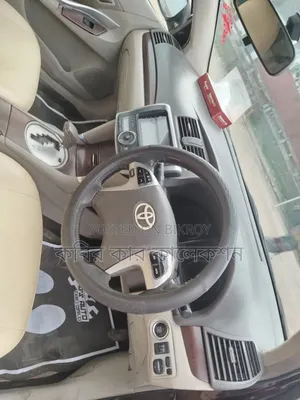 Toyota Premio 2012 Maroon