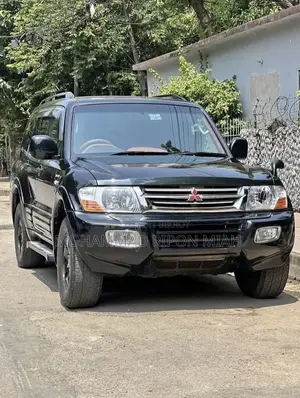 মিতসুবিশি পাজেরো ২০০২