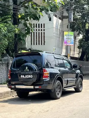 মিতসুবিশি পাজেরো ২০০২