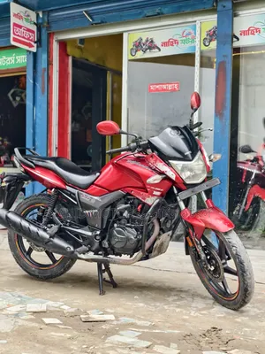 হিরো হাংক ২০১৮ লাল