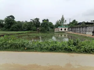 শ্রীমঙ্গল এয় রিসোর্টের সামনে।৮ শতাংশ জায়গা বিক্রি হবে