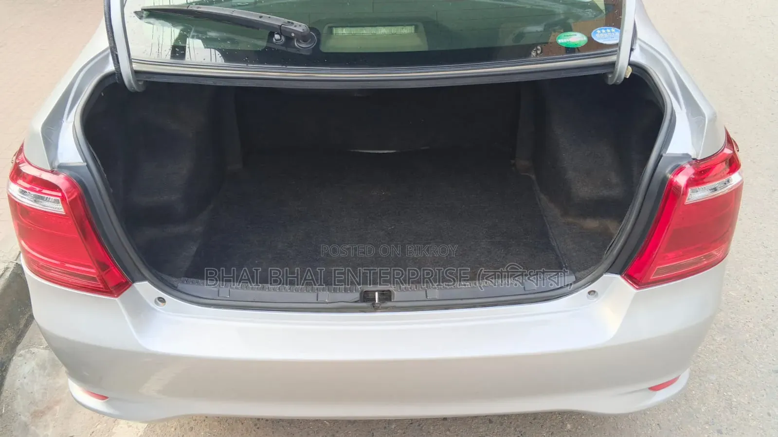 Toyota Axio 1.5 Hybrid 2Wheel Drive 2015 Silver