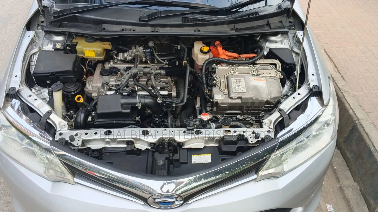Toyota Axio 1.5 Hybrid 2Wheel Drive 2015 Silver