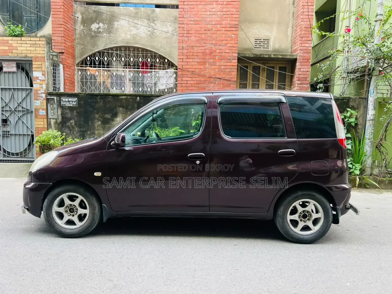 Toyota Fun Cargo 2000