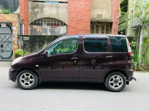 Toyota Fun Cargo 2000