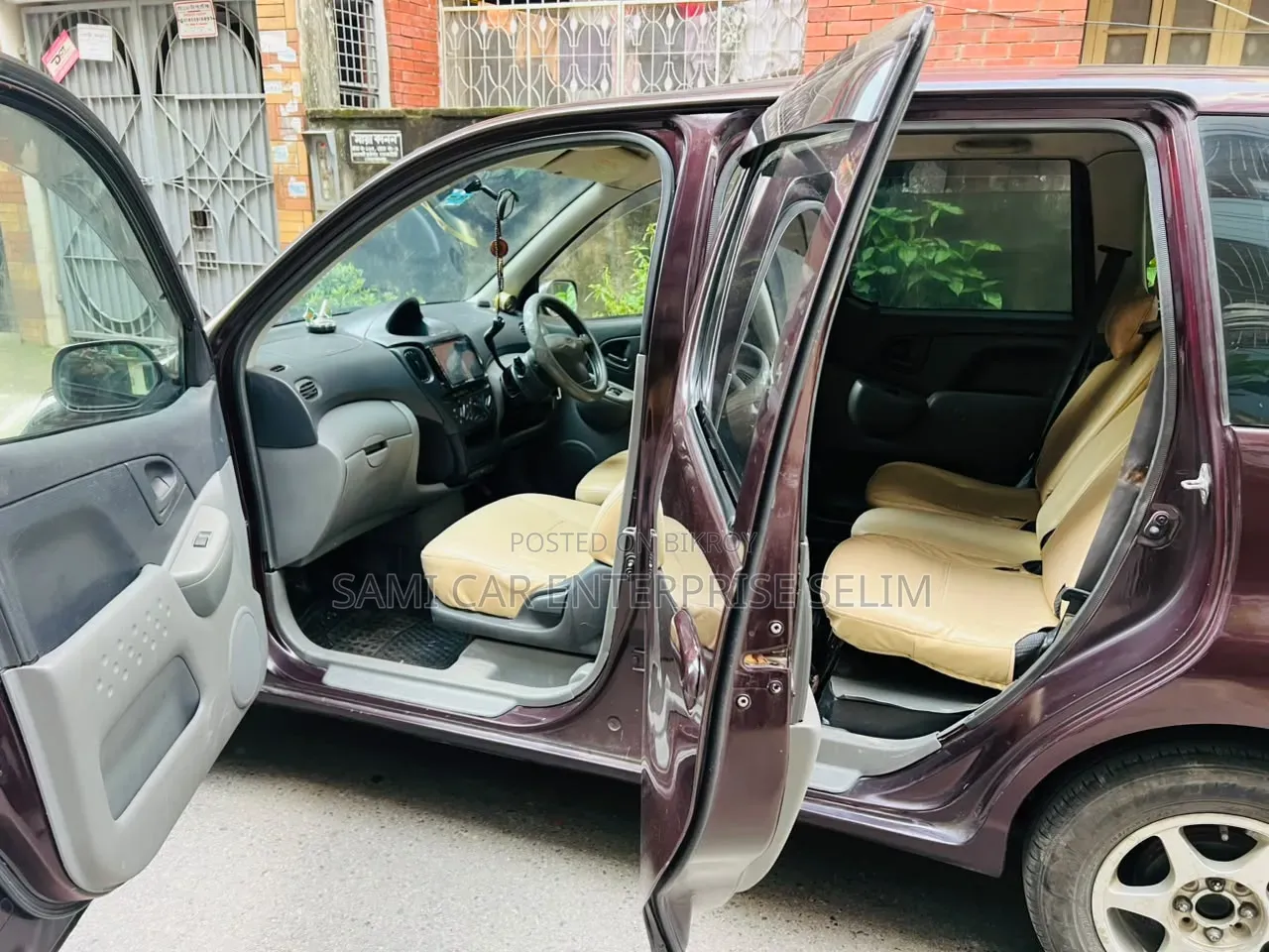 Toyota Fun Cargo 2000