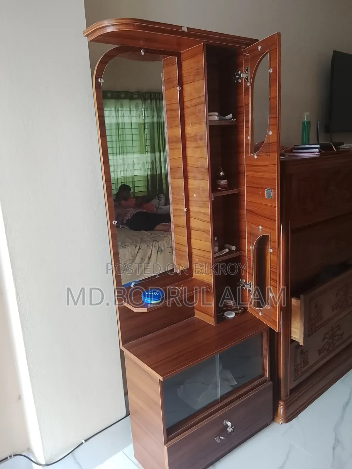 Dressing Table