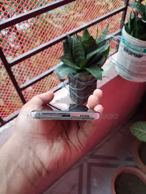 স্যামসাং গ্যালাক্সি এস২০ ১২৮ জিবি হোয়াইট