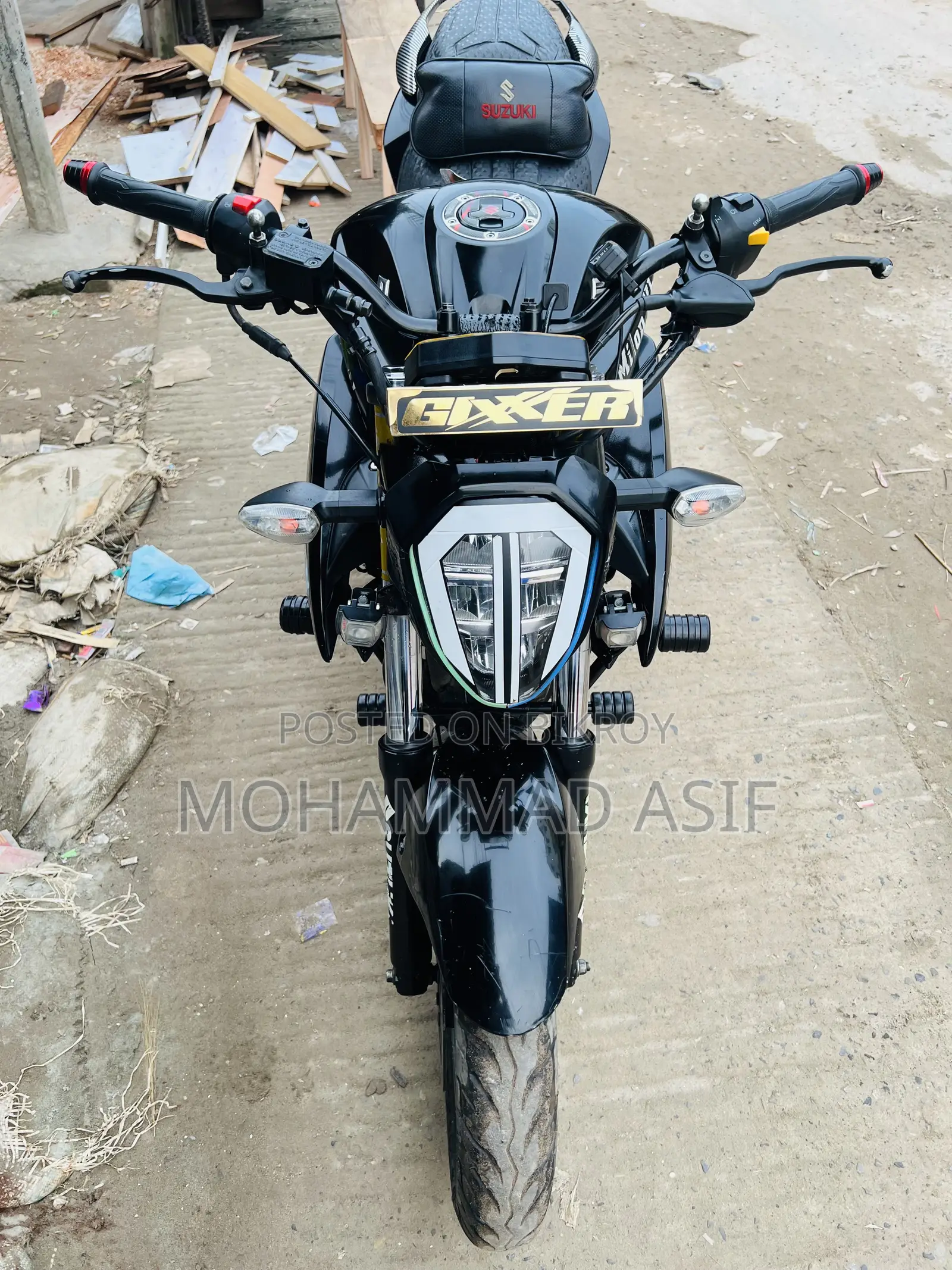 সুজুকি জিক্সার ২০২৫ ব্ল্যাক