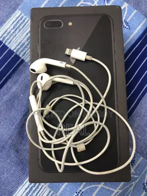 Apple Lightning EarPods