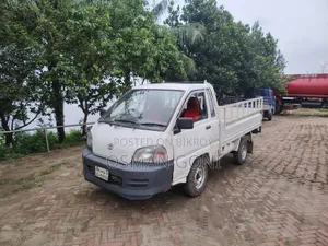 টয়োটা লিটএ্যুস পিকআপ