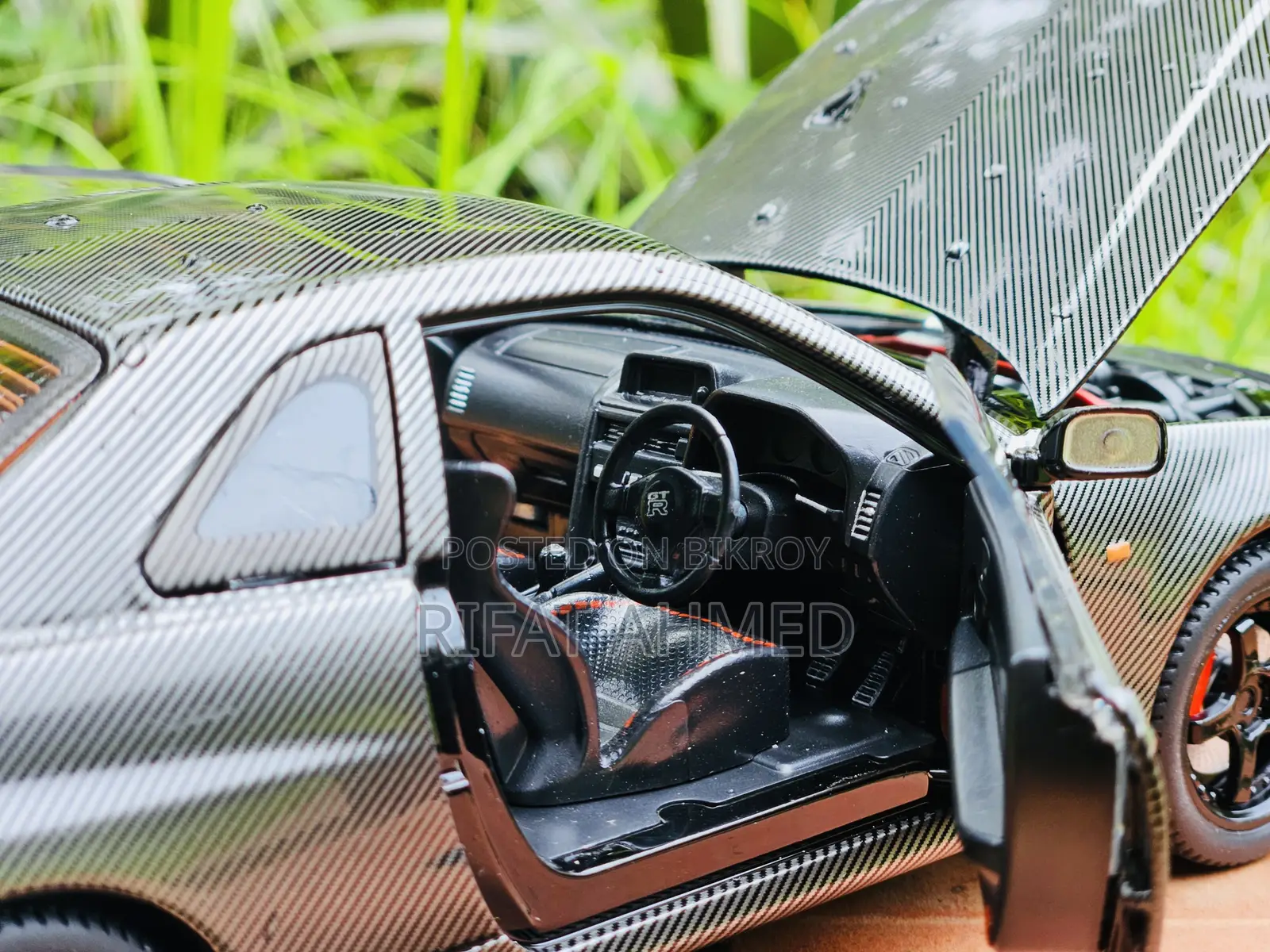 নিসান আর৩৪ প্রিমিয়াম ১:২৪ স্কেল ডাইকাস্ট কার