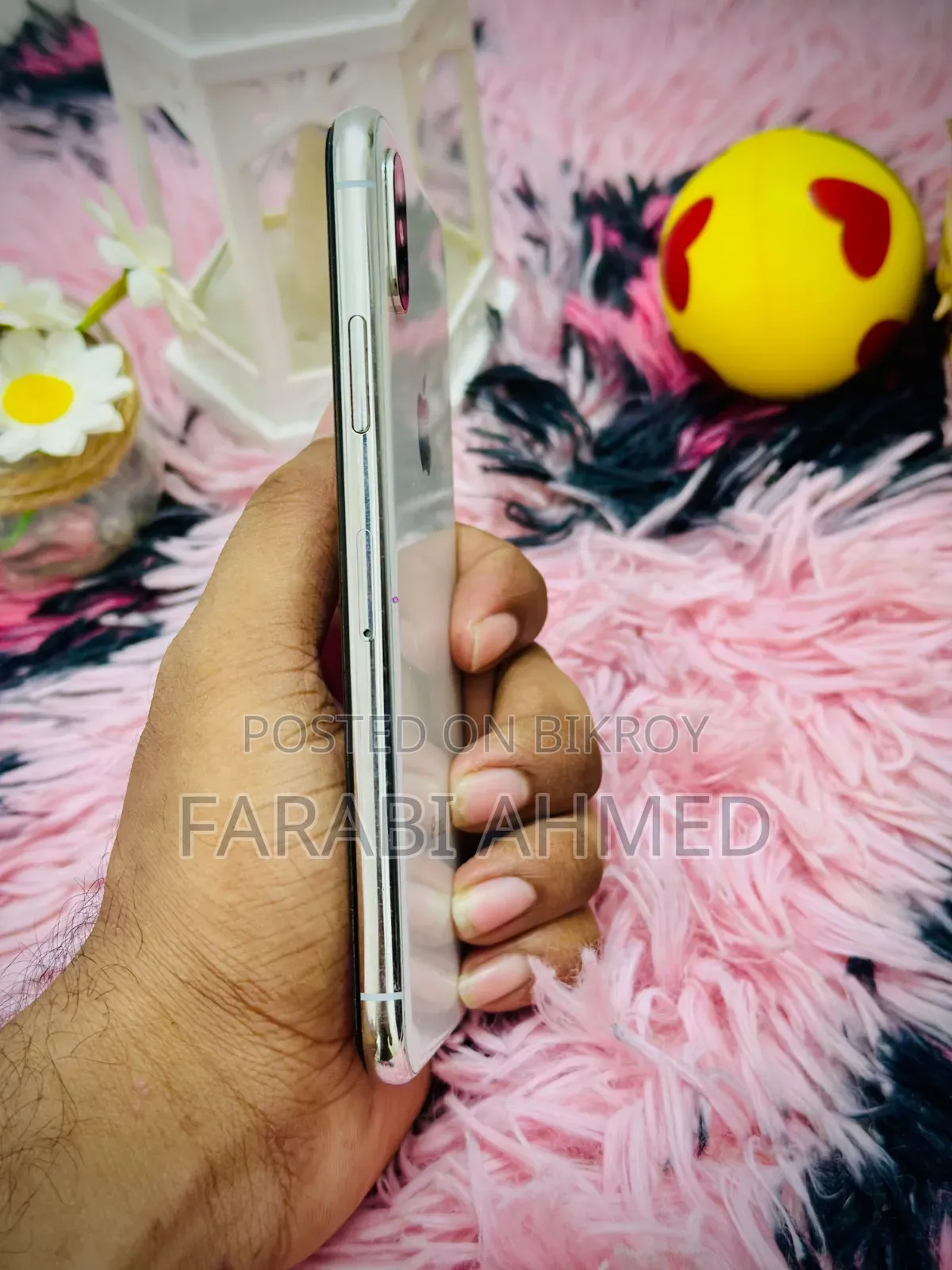 Apple iPhone X 64 GB White