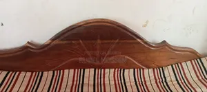 কাঠের একটি খাট বিক্রি করা হবে। সাইজ ৬/৭