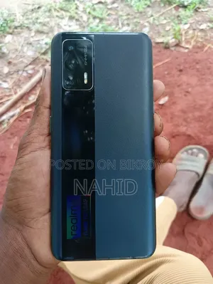 Realme X7 (India) 128 GB Black