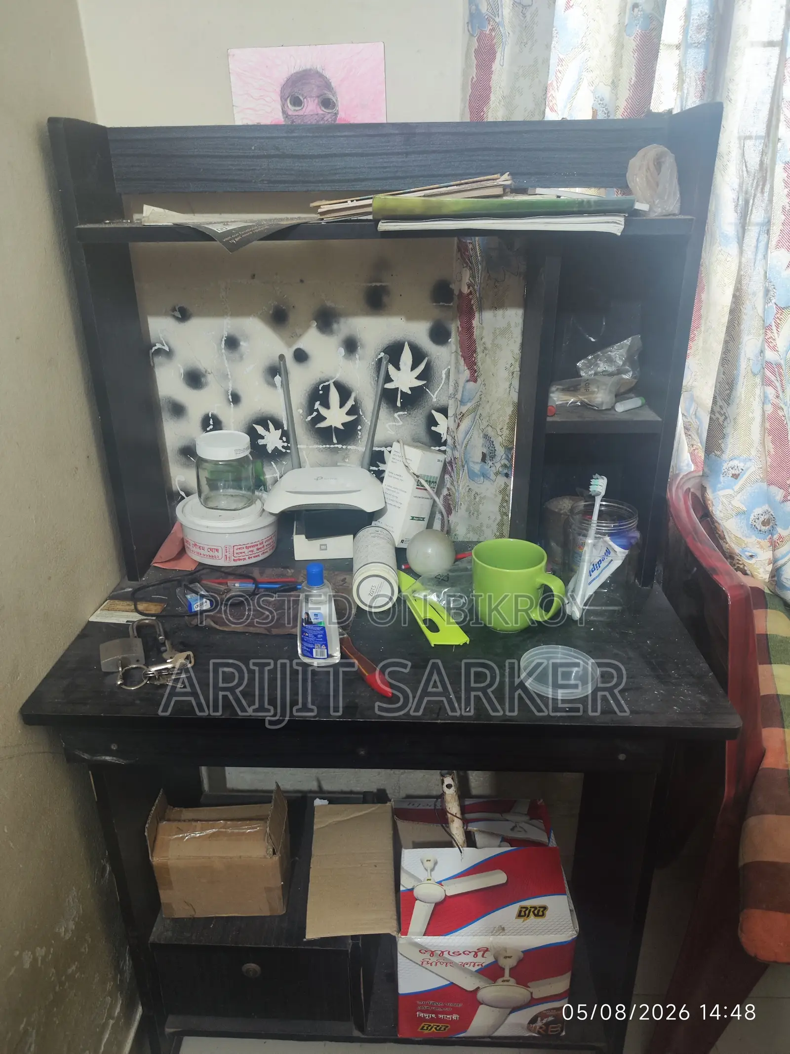 Desktop Table