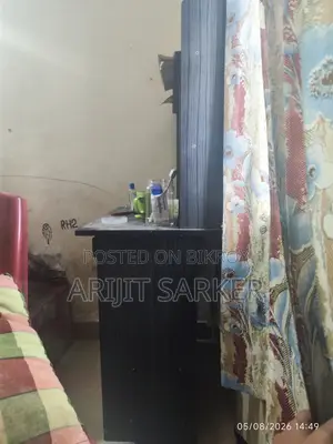 Desktop Table
