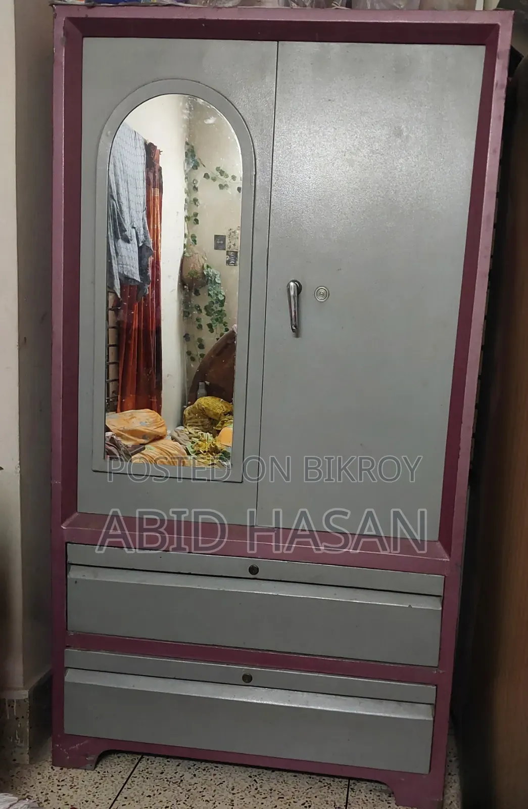 আলমারি / আলমারি