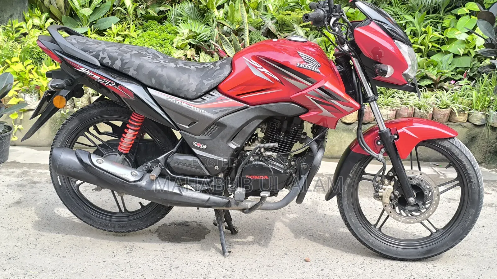 Honda CB 2023 Red