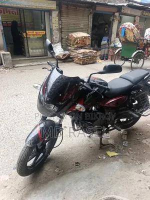 বাজাজ পালসার ১৫০ ২০১৮ ব্ল্যাক