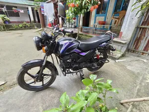 মাহিন্দ্রা সেঞ্চুরো ২০১৬ ব্ল্যাক