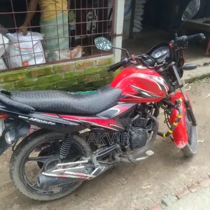 Suzuki Hayate 2017 Red