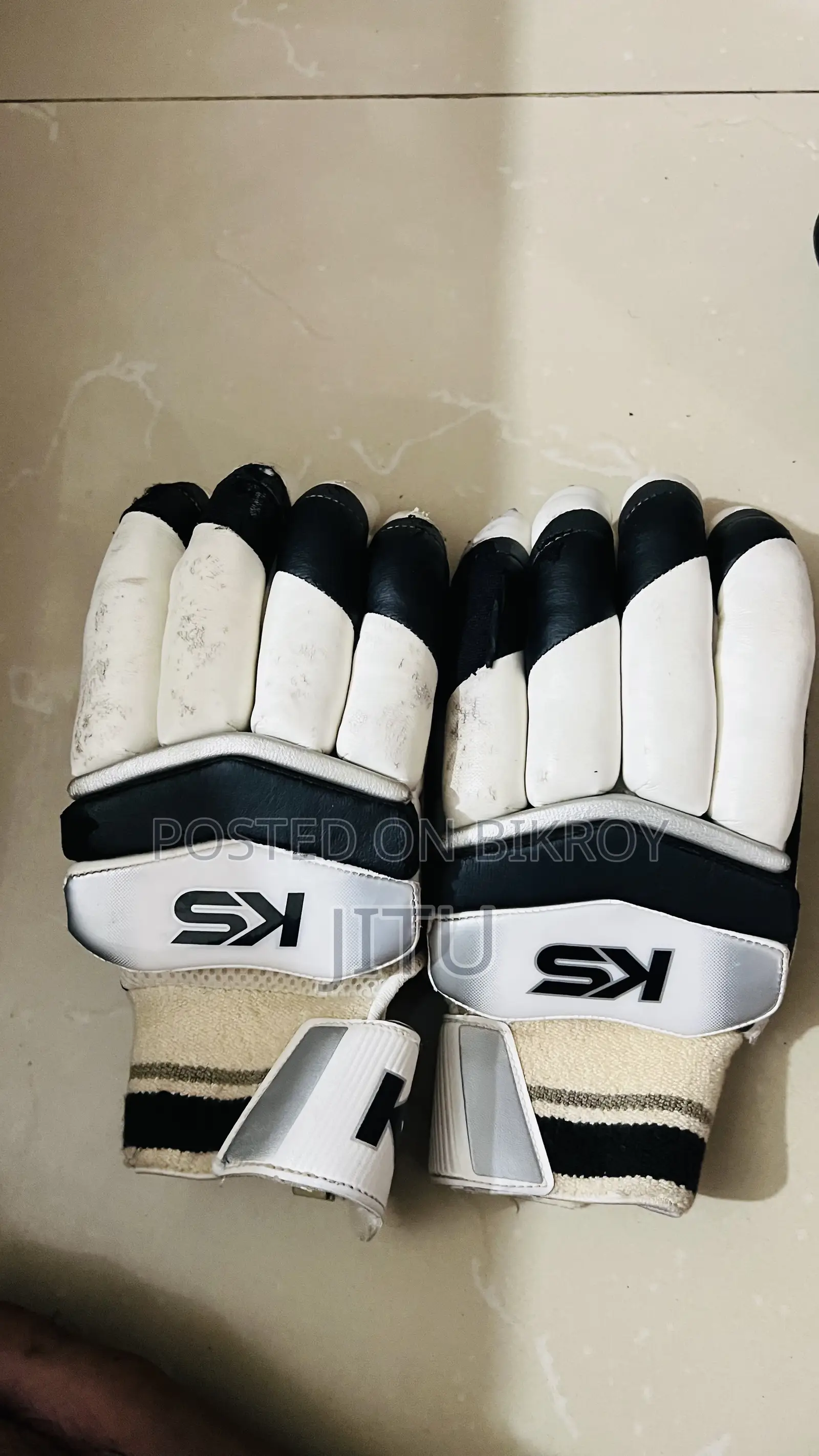 Cricket Equipment for Sale – Ready to Play!