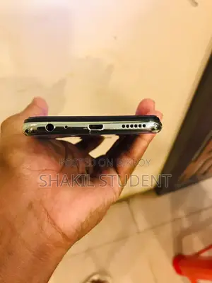 Vivo Y17 128 GB Blue
