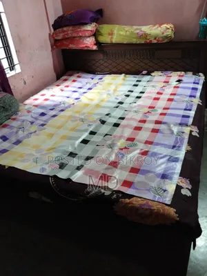 খাট,আলমারি,অয়ারড্রপ,ছোট টেবিল,বিক্রয় হইবে।