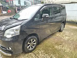টয়োটা নোয়া ২০১১ ব্ল্যাক
