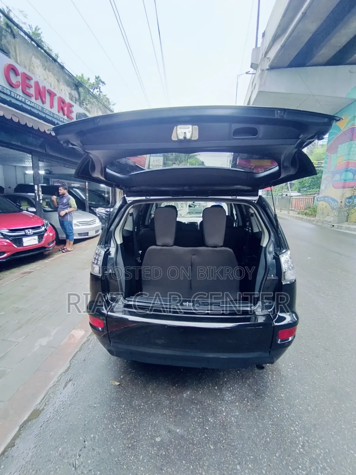 মিতসুবিশি আউটল্যান্ডার ২০১০ কালো