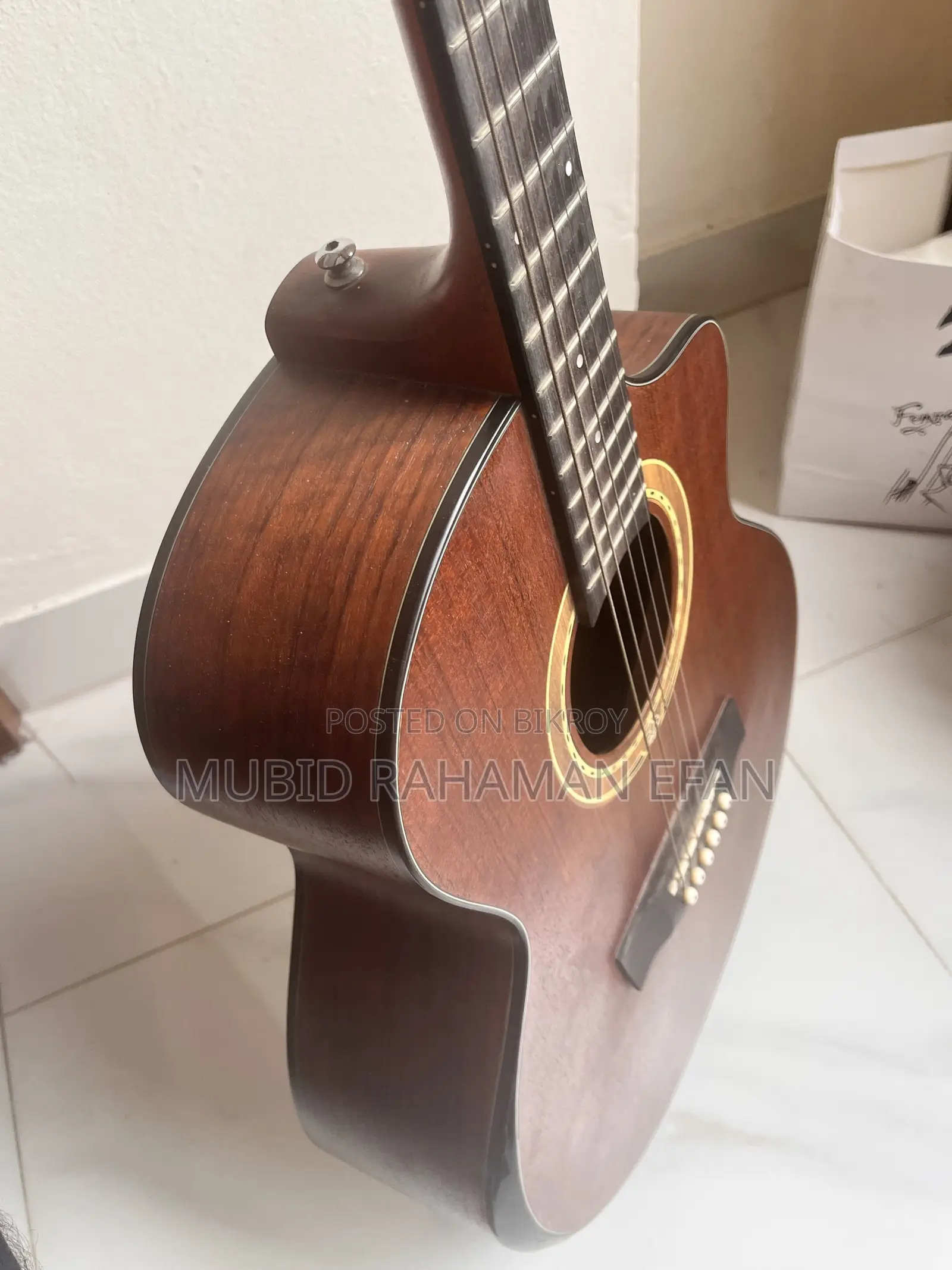 স্মাইগার অ্যাকোস্টিক গিটার
