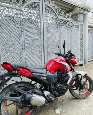 Yamaha FZ 2012 Red
