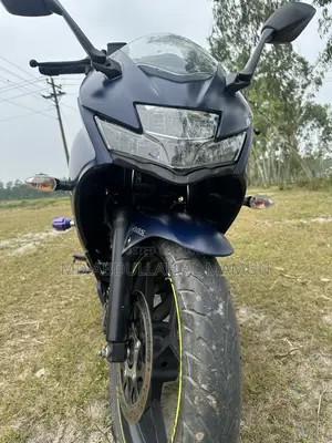 সুজুকি জিক্সার এসএফ ২০২৪ ব্লু