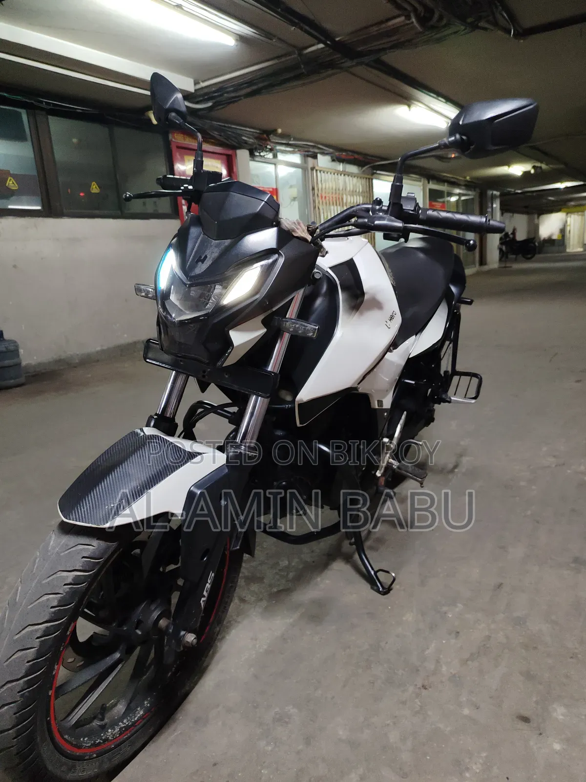 Hero Thriller 160R 2021 White