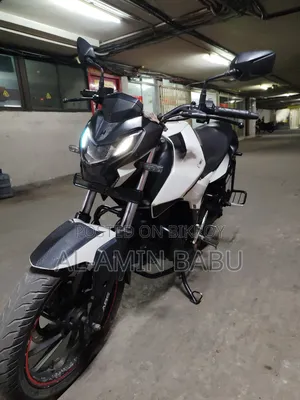 Hero Thriller 160R 2021 White