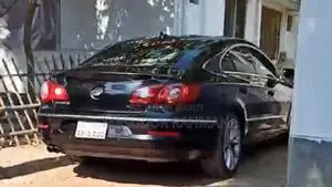 ফোকসওয়াগেন পাসাত ২০১০ ব্ল্যাক